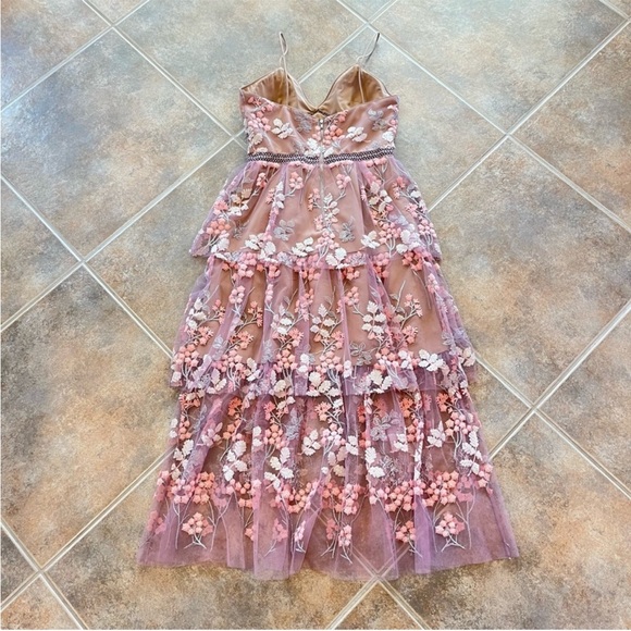 Self-Portrait 3D Floral Embellished Tulle
Midi Dress in Pink Size 10 - Picture 11 of 16